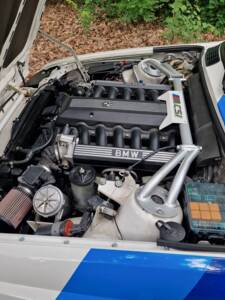 Image 11/70 of BMW M3 (1990)
