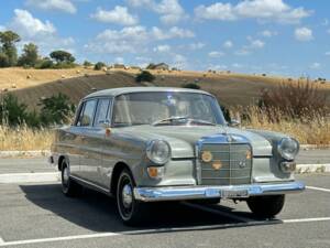 Immagine 6/7 di Mercedes-Benz 190 c (1963)