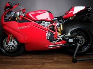 Immagine 5/11 di Ducati DUMMY (2005)
