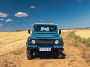 Image 4/51 of Land Rover Defender 110 (1995)