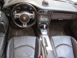 Image 10/21 of Porsche 911 Carrera 4 GTS (2012)