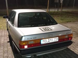 Image 2/7 of Audi 100 - 2.3E (1990)