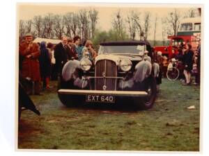 Image 5/8 of Lagonda V12 DHC (1938)
