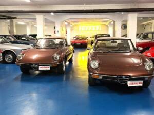 Image 3/45 of Alfa Romeo Spider Veloce 2000 (1981)