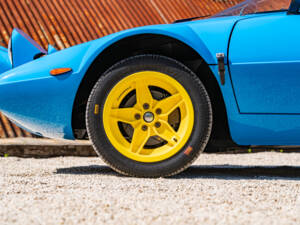 Image 43/46 of Lancia Stratos HF Stradale (1975)
