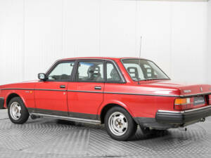 Image 6/50 of Volvo 240 (1987)