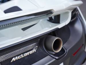Image 40/50 of McLaren 675LT (2016)