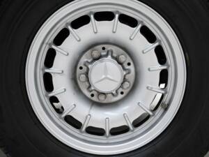 Image 11/15 of Mercedes-Benz 280 SE (1977)