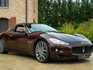 Image 3/50 of Maserati GranTurismo 4.2 (2009)