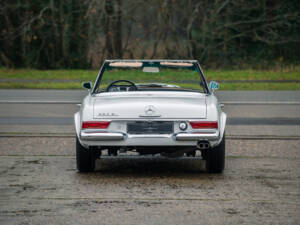 Imagen 8/26 de Mercedes-Benz 230 SL (1965)