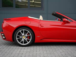 Image 9/50 of Ferrari California (2010)