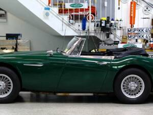 Immagine 4/16 di Austin-Healey 3000 Mk III (BJ8) (1967)