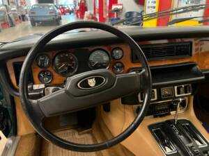 Bild 8/24 von Jaguar Sovereign H.E. V12 (1983)