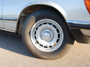 Image 54/87 of Mercedes-Benz 280 SL (1982)