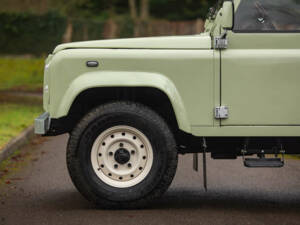 Bild 25/50 von Land Rover Defender 90 (1996)