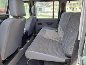 Imagen 13/15 de Land Rover Defender 110 Td5 (1999)