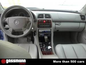 Image 9/15 de Mercedes-Benz CLK 320 (1998)