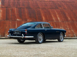 Image 2/33 de Aston Martin DB 4 (1963)