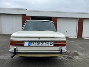 Image 6/31 of BMW 2000 tii (1971)
