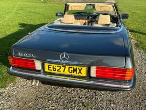 Image 18/71 of Mercedes-Benz 420 SL (1988)