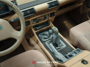 Image 18/25 of Land Rover Discovery (1991)