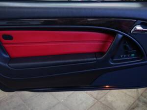Imagen 22/41 de Mercedes-Benz SL 500 (1997)