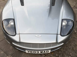 Image 23/38 of Aston Martin V12 Vanquish (2003)