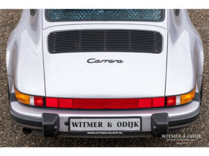 Afbeelding 20/32 van Porsche 911 Carrera 3.2 &quot;25 years 911&quot; (1988)