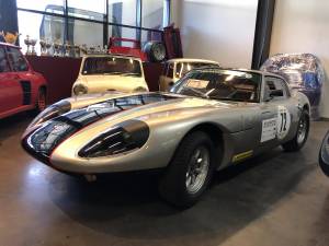 Image 7/16 of Marcos 1800 GT (1965)