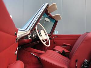 Image 12/14 of Mercedes-Benz 280 SL (1969)
