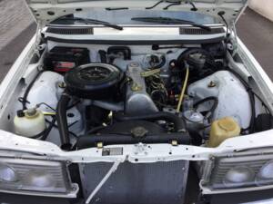 Immagine 17/39 di Mercedes-Benz 240 TD (1983)