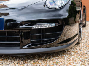 Image 16/47 of Porsche 911 GT2 (2009)