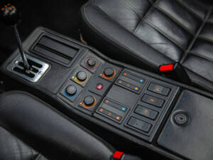 Bild 65/95 von Ferrari 328 GTS (1988)