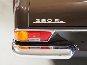 Image 6/19 of Mercedes-Benz 280 SL (1971)