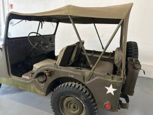 Image 4/10 of Willys-Overland Jeep Station Wagon (1954)
