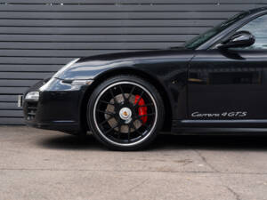 Imagen 9/51 de Porsche 911 Carrera 4 GTS (2012)