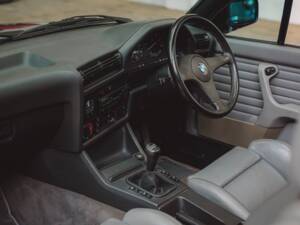 Bild 5/8 von BMW 320i (1992)