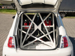 Bild 22/31 von Abarth 695 Assetto Corse Evoluzione (2013)