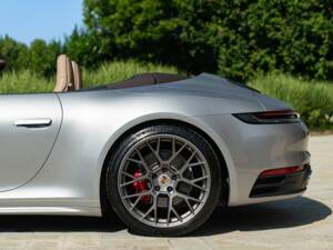 Image 27/50 of Porsche 911 Carrera 4S (2019)
