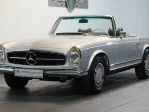 Image 4/50 of Mercedes-Benz 230 SL (1964)
