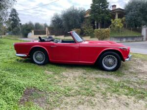 Image 6/33 de Triumph TR 4A IRS (1966)