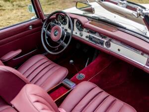 Image 4/46 of Mercedes-Benz 250 SL (1967)