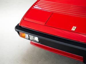 Image 34/50 of Ferrari Mondial Quattrovalvole (1985)