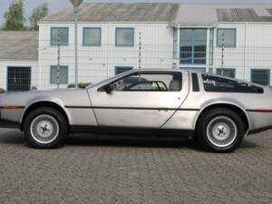 Image 2/92 of DeLorean DMC-12 (1982)
