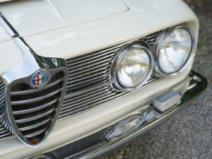 Image 11/32 of Alfa Romeo 2600 Sprint (1963)