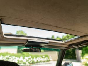 Immagine 38/50 di Alfa Romeo 75 2.0 Twin Spark (1989)