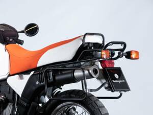 Bild 33/50 von BMW DUMMY (1993)