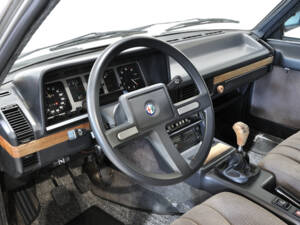 Bild 23/40 von Alfa Romeo Alfa 6 - 2.0 (1986)