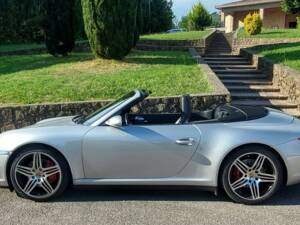 Imagen 3/11 de Porsche 911 Carrera 4S (2006)