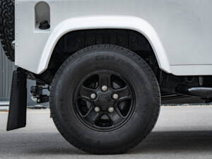 Image 24/66 of Land Rover Defender 90 TD4 (2007)